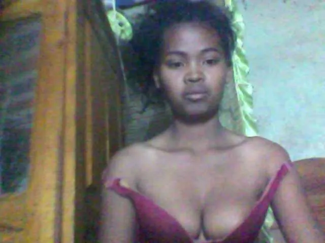 Live sex webcam photo for Allycha1 #291649879