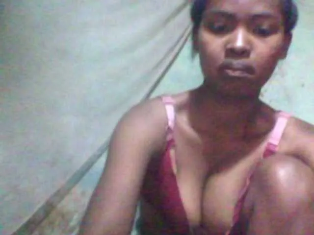 Live sex webcam photo for Allycha1 #291660817