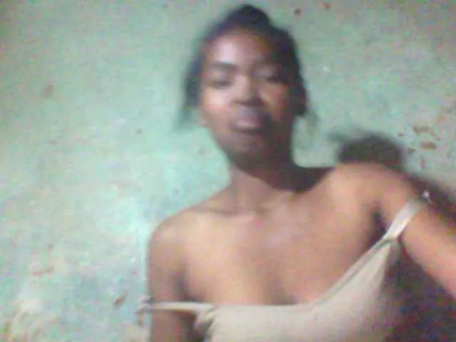 Live sex webcam photo for Allycha1 #291663751