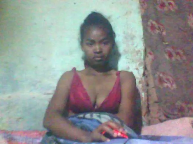 Live sex webcam photo for Allycha1 #291708448