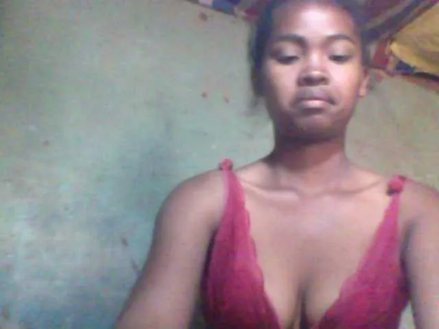 Live sex webcam photo for Allycha1 #291719274