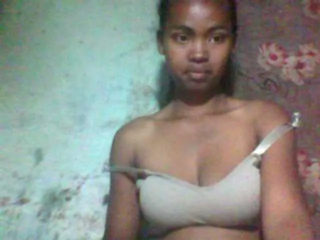 Live sex webcam photo for Allycha1 #291734338