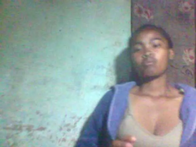 Live sex webcam photo for Allycha1 #291760152