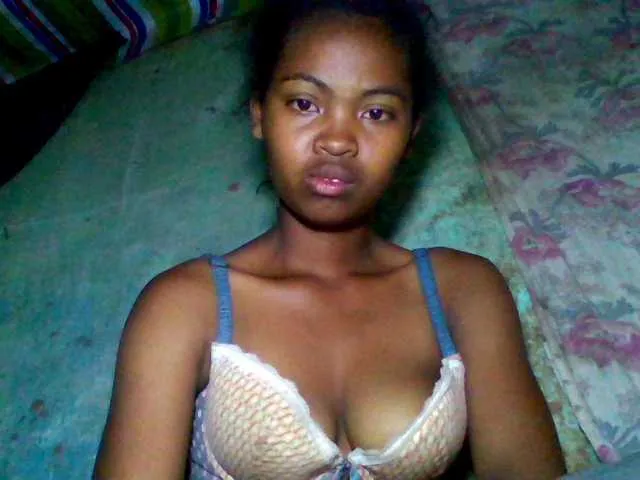 Live sex webcam photo for Allycha1 #293226640
