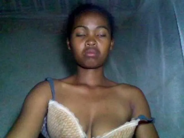 Live sex webcam photo for Allycha1 #293246587