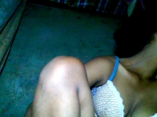 Live sex webcam photo for Allycha1 #293733225