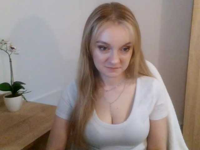 Live sex webcam photo for AlmaNatural #277934333