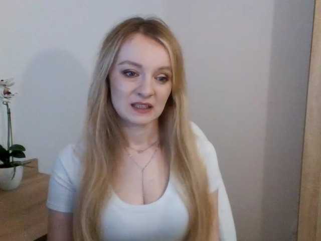 Live sex webcam photo for AlmaNatural #289935492