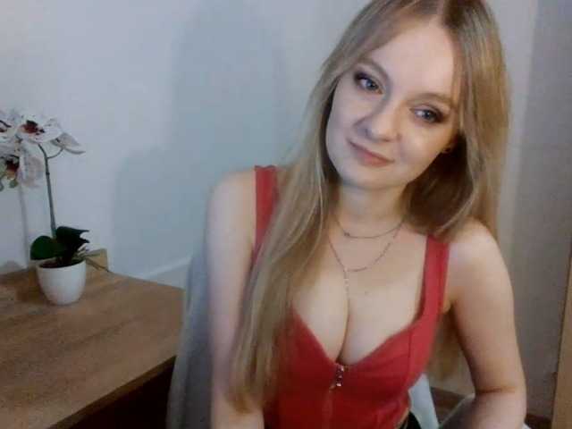 Live sex webcam photo for AlmaNatural #290476570