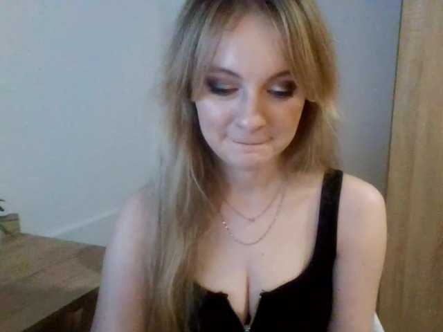 Live sex webcam photo for AlmaNatural #290768783