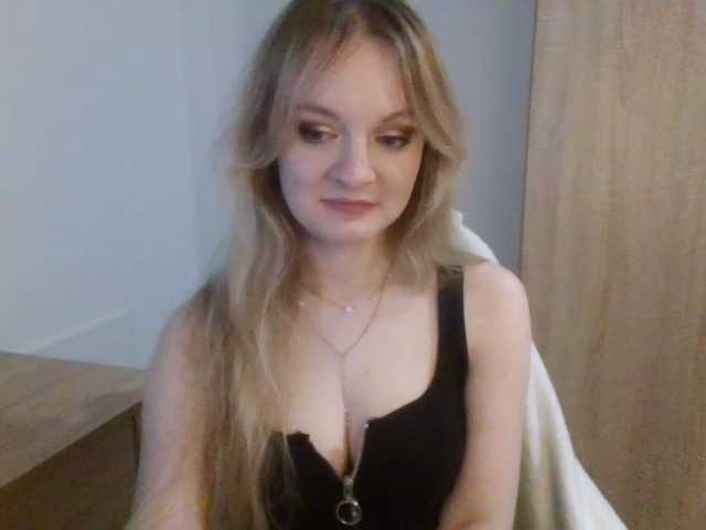 Live sex webcam photo for AlmaNatural #291029797