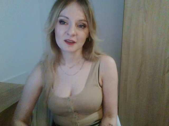 Live sex webcam photo for AlmaNatural #291098962