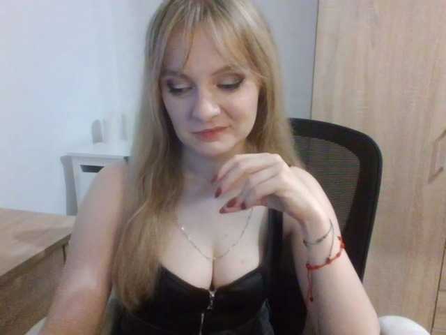 Live sex webcam photo for AlmaNatural #291927518