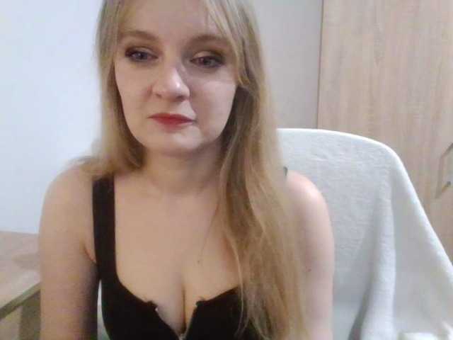 Live sex webcam photo for AlmaNatural #292269548