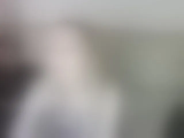 Live sex webcam photo for Almondmilka #293907892