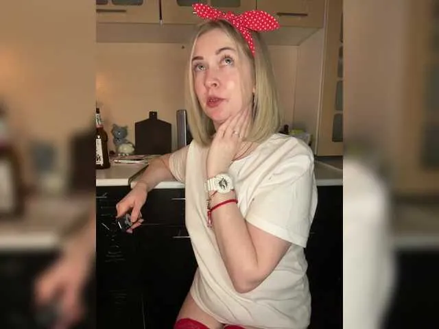 Live sex webcam photo for AloveA69 #290292512