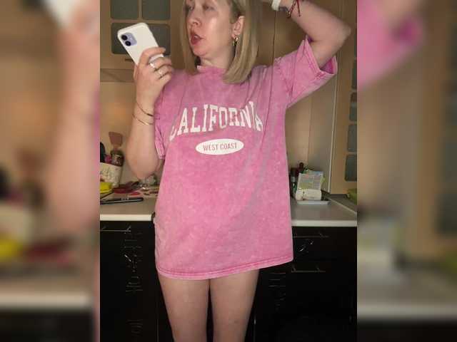 Live sex webcam photo for AloveA69 #290308443