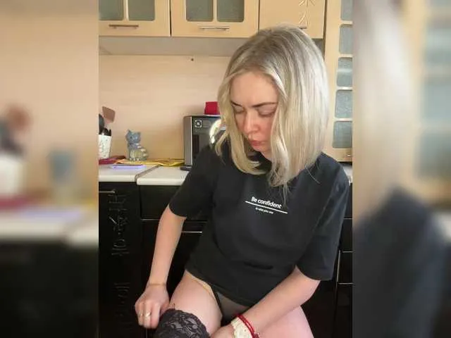 Live sex webcam photo for AloveA69 #290573647