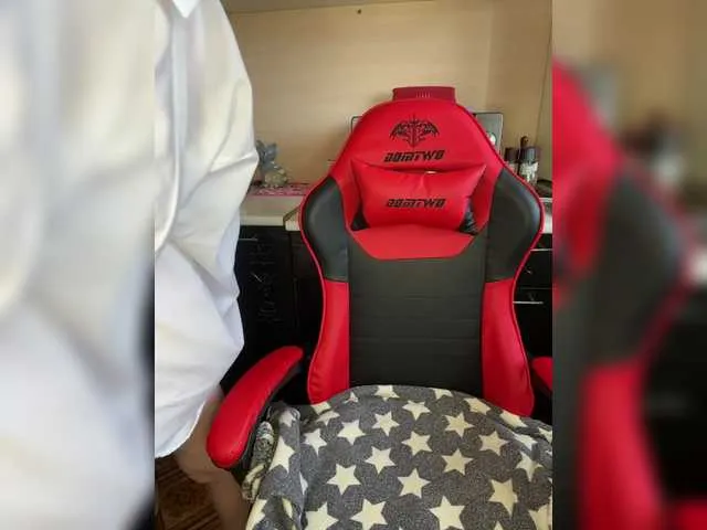 Live sex webcam photo for AloveA69 #292032807