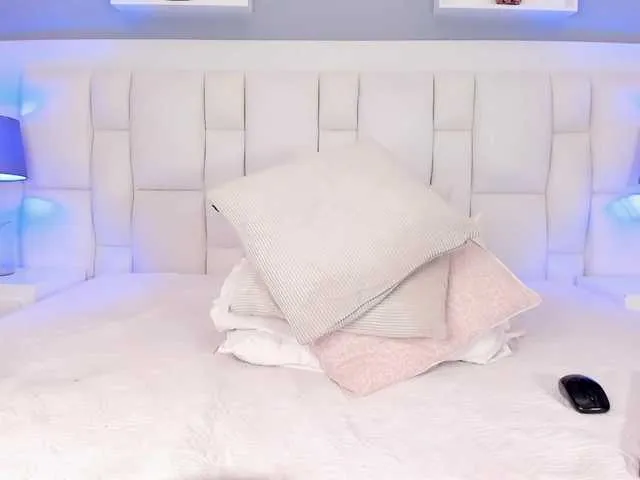 Live sex webcam photo for Aluna-Sweet #290378403