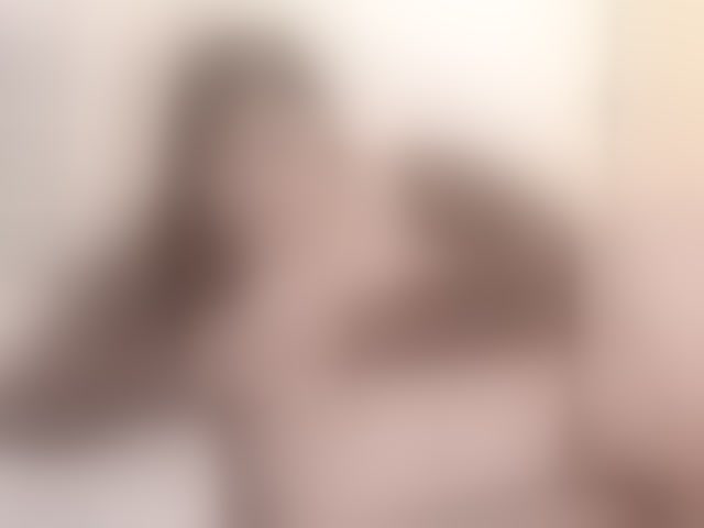 Live sex webcam photo for Aly- #294082333