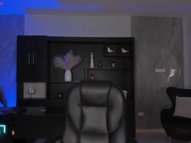 Live sex webcam photo for AlyssaDean #290342209