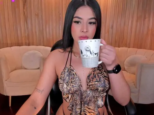 Live sex webcam photo for AlyssaDean #290635921