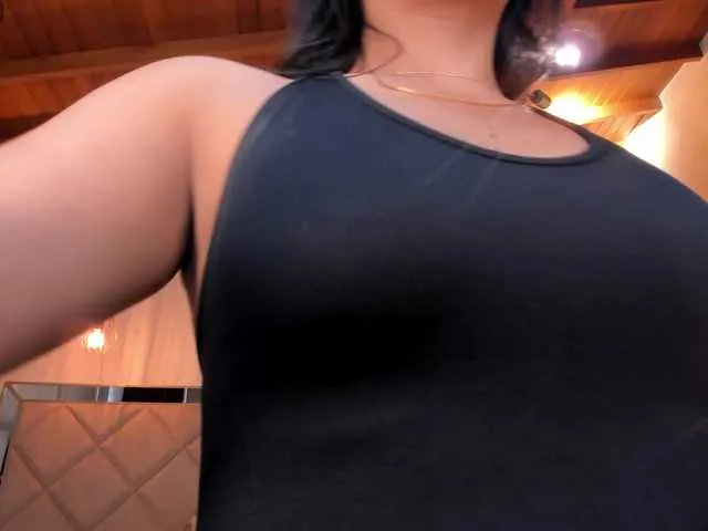 Live sex webcam photo for AlyssaDean #291405395