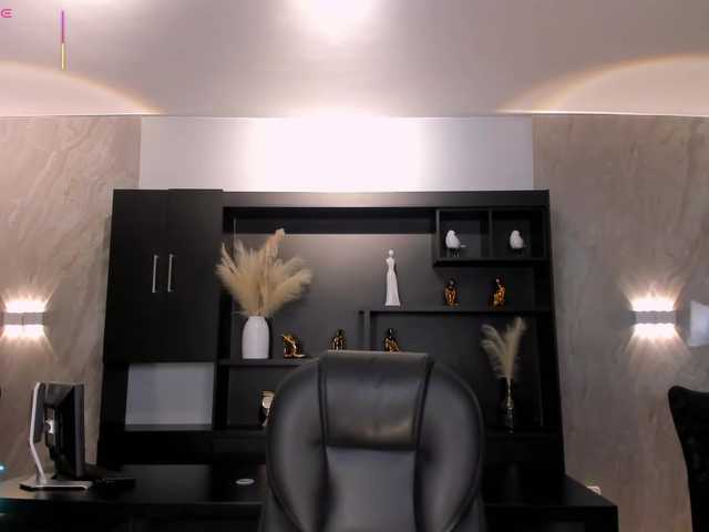 Live sex webcam photo for AlyssaDean #291793192