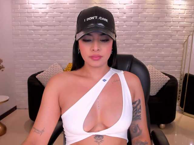 Live sex webcam photo for AlyssaDean #291854334