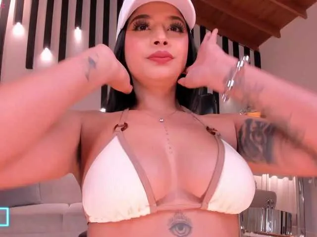 Live sex webcam photo for AlyssaDean #292034308