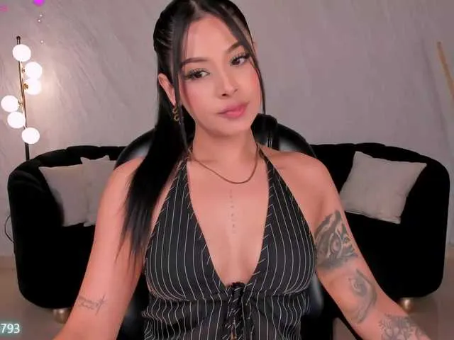 Live sex webcam photo for AlyssaDean #293562325