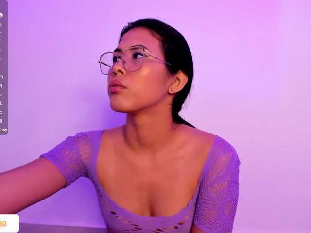 Live sex webcam photo for Alysson-18 #290931345