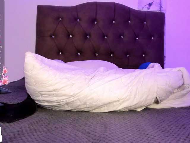 Live sex webcam photo for Alysson-18 #291400712