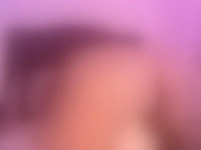 Live sex webcam photo for Alysson-18 #293904860