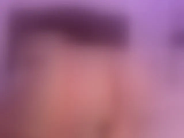 Live sex webcam photo for Alysson-18 #294080971