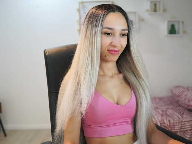 Live sex webcam photo for AmaiLiu #291268514