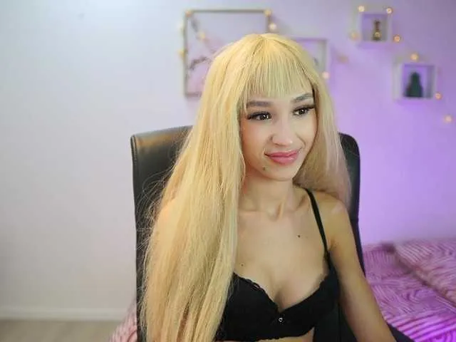 Live sex webcam photo for AmaiLiu #292282912