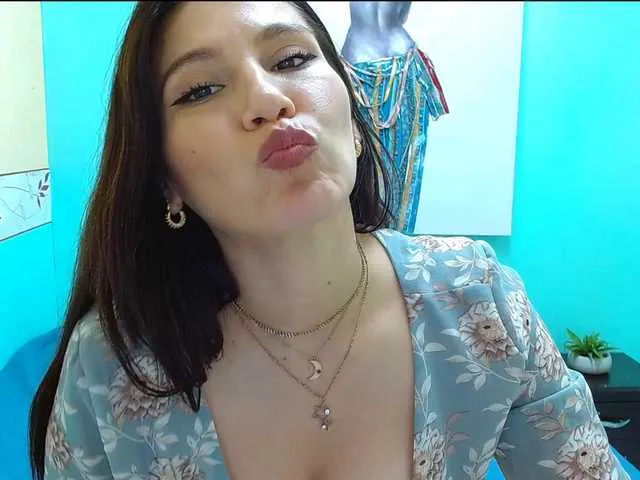 Live sex webcam photo for AmaiiaVega #290422775