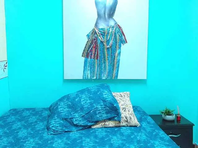 Live sex webcam photo for AmaiiaVega #290514355