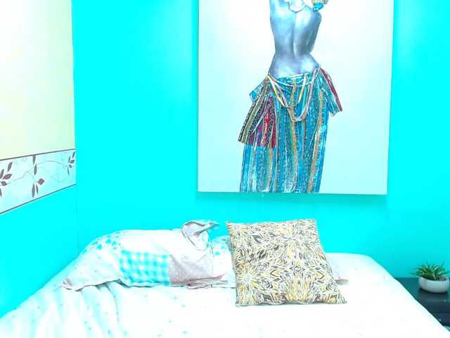 Live sex webcam photo for AmaiiaVega #290704109