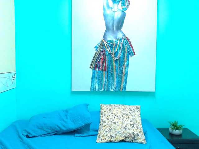 Live sex webcam photo for AmaiiaVega #290800393