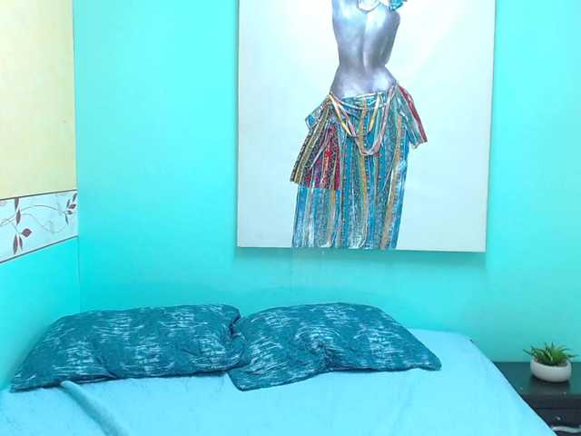 Live sex webcam photo for AmaiiaVega #290952495