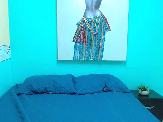 Live sex webcam photo for AmaiiaVega #291045119