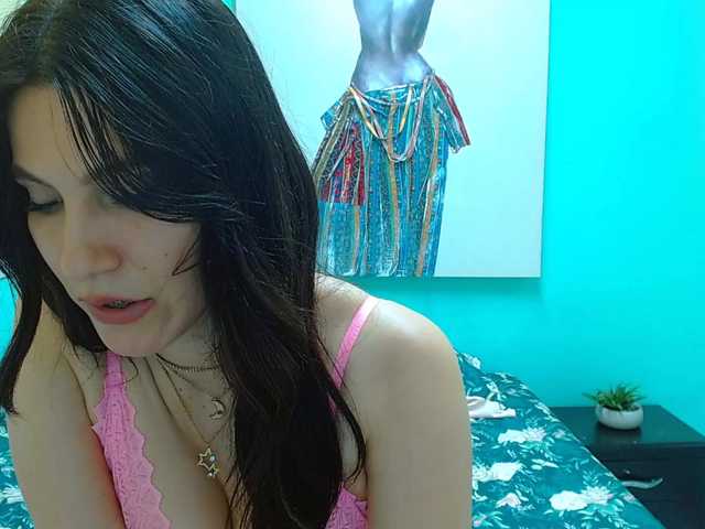 Live sex webcam photo for AmaiiaVega #291071336