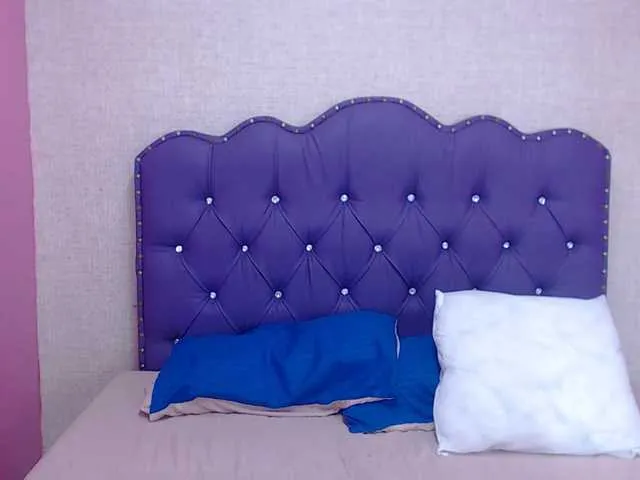 Live sex webcam photo for AmaiiaVega #291145940