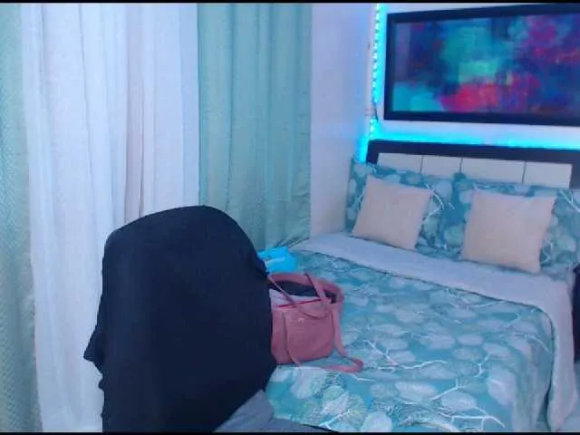 Live sex webcam photo for AmandaFoxx #292299273