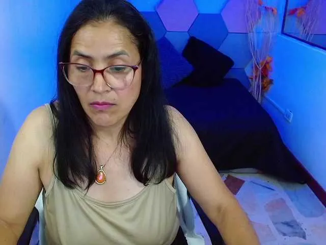 Live sex webcam photo for AmandaPeet #291335463