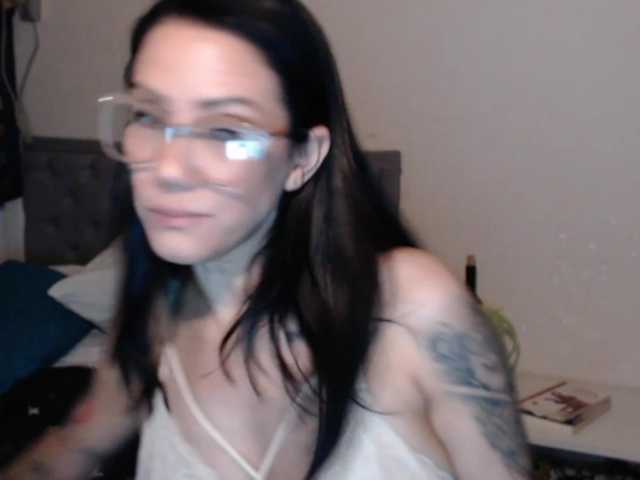 Live sex webcam photo for AmandaaDavis #272546037