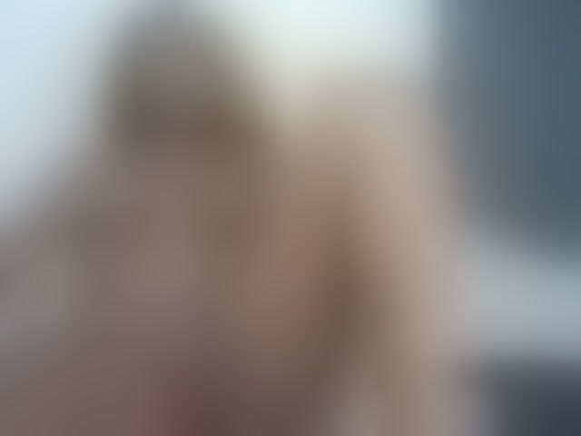 Live sex webcam photo for Amara-Rose1 #294138996